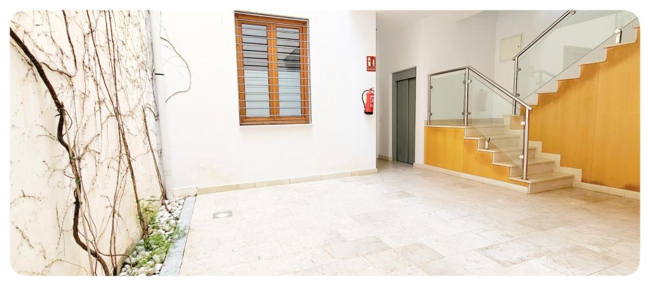 Estudio Tranquilo En Pleno Centro De Malaga Exterior photo